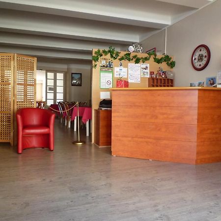 Hotel La Flamme Rouge Сен-Жирон Экстерьер фото