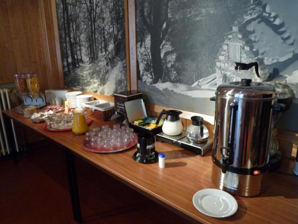 Hotel La Flamme Rouge Сен-Жирон Экстерьер фото